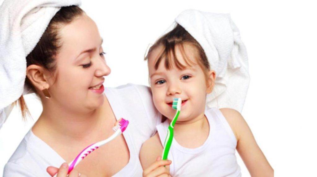 5 Common Mistakes People Make While Brushing and How to Fix Them